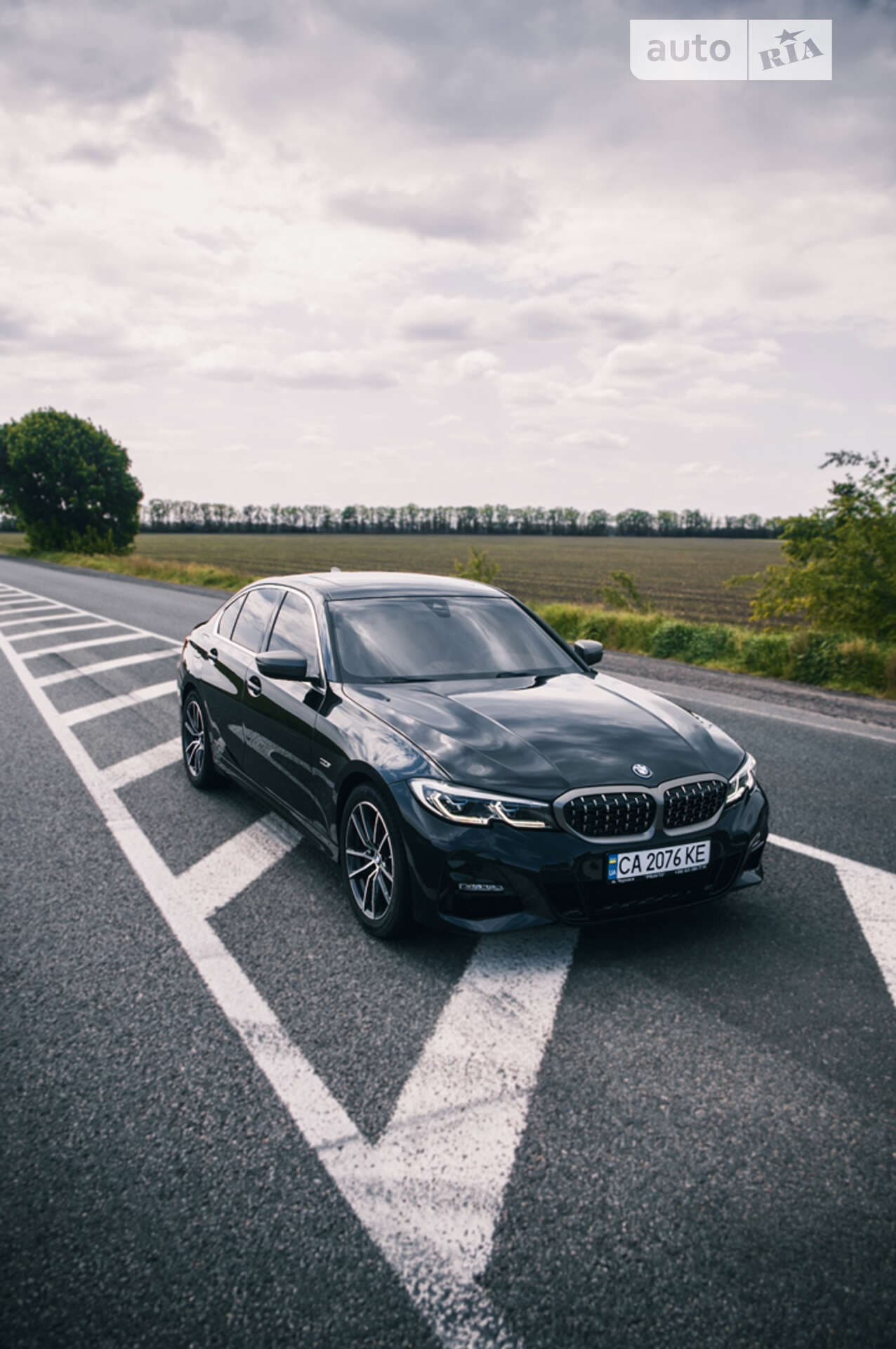 Головне фото звіту автомобіляBMW 330Е 2022